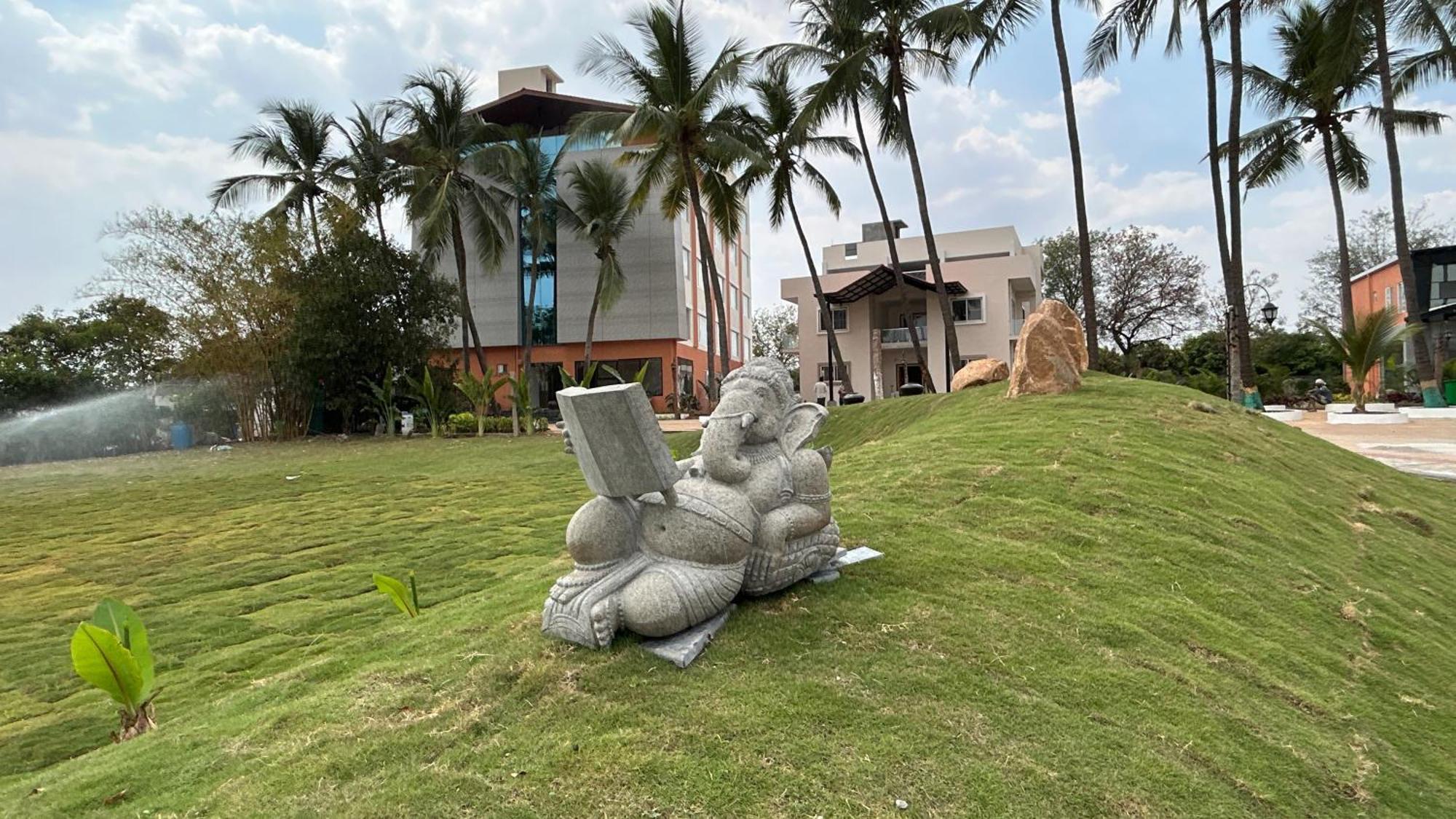 Serene Resort Hyderabad Shamshabad Exterior foto