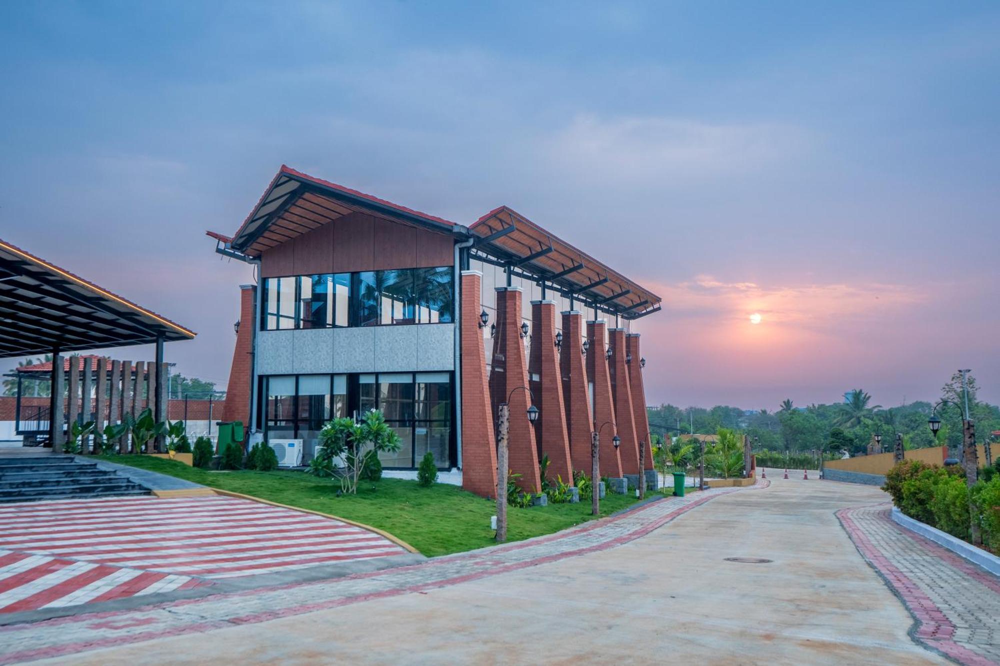 Serene Resort Hyderabad Shamshabad Exterior foto