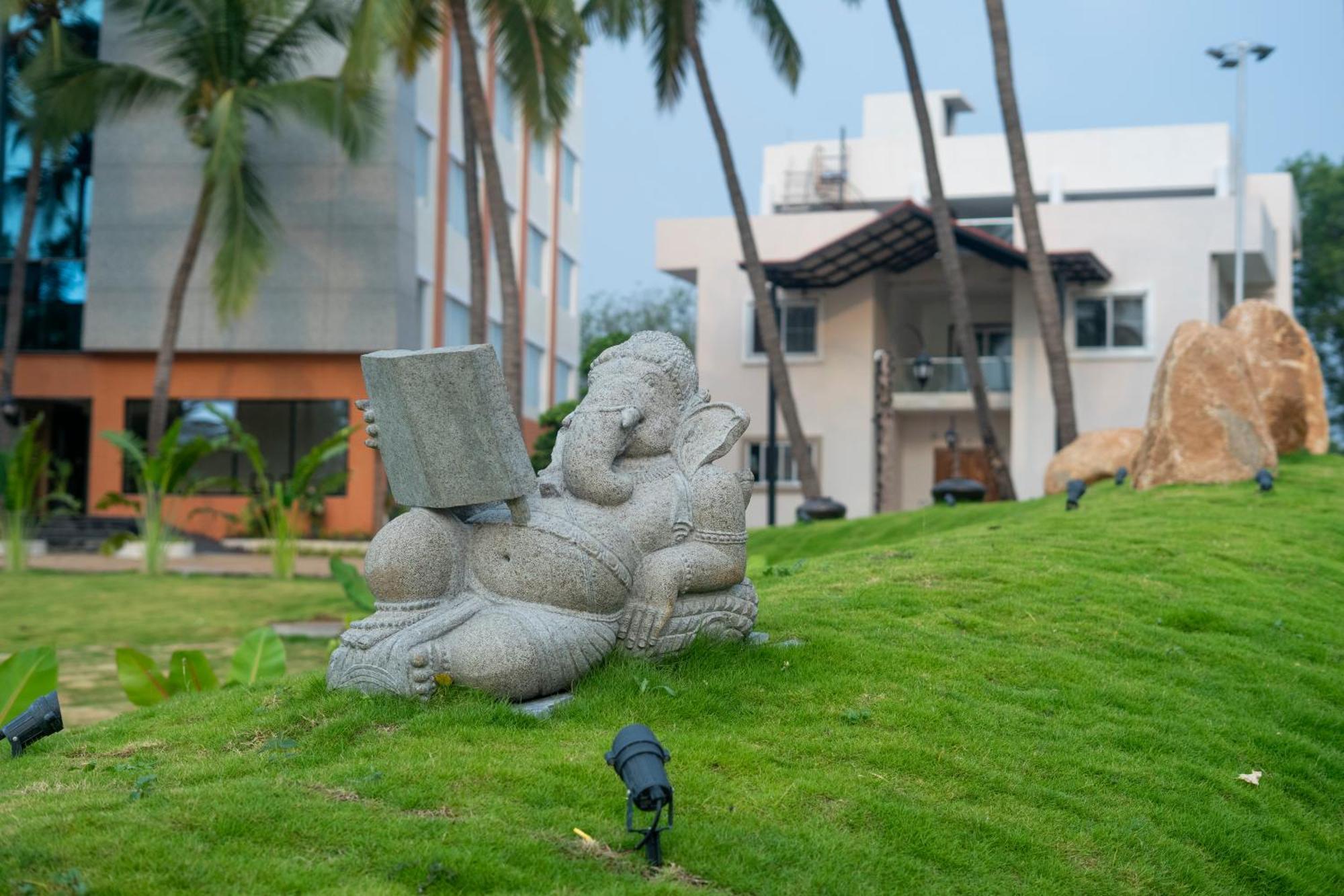Serene Resort Hyderabad Shamshabad Exterior foto